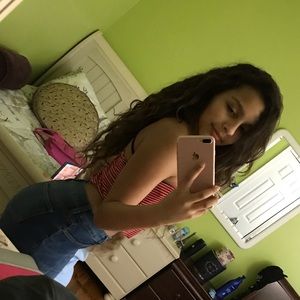 Meet your Posher, Hillary